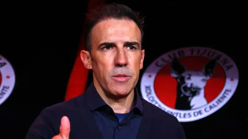 El entrenador uruguayo ya ejerce como responsable del primer equipo y tomó una decisión que influirá en el devenir del plantel.