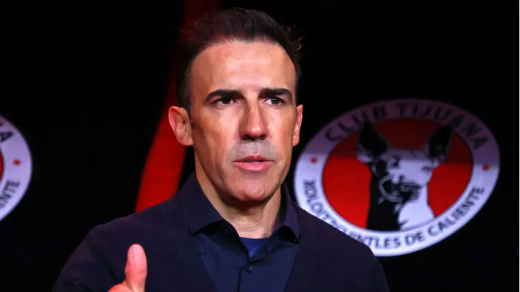 El entrenador uruguayo ya ejerce como responsable del primer equipo y tomó una decisión que influirá en el devenir del plantel.