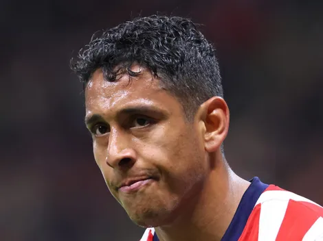 Hace frío lejos de Cruz Azul: Romo lo pasa mal en Chivas