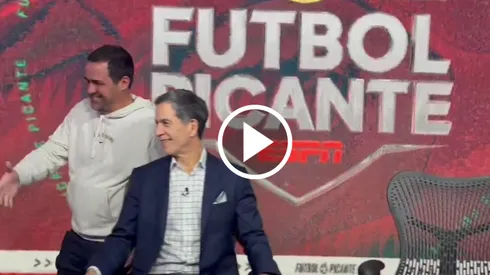 El periodista afín a Cruz Azul tuve un cruce con el entrenador del Club América, quien le hizo un feo en el programa de ESPN.