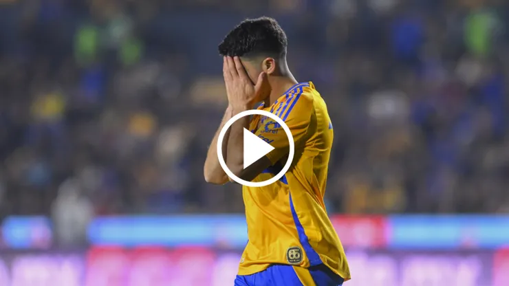 El delantero argentino fue expulsado después de un pisotón durísimo contra el golero colombiano de Cruz Azul.
