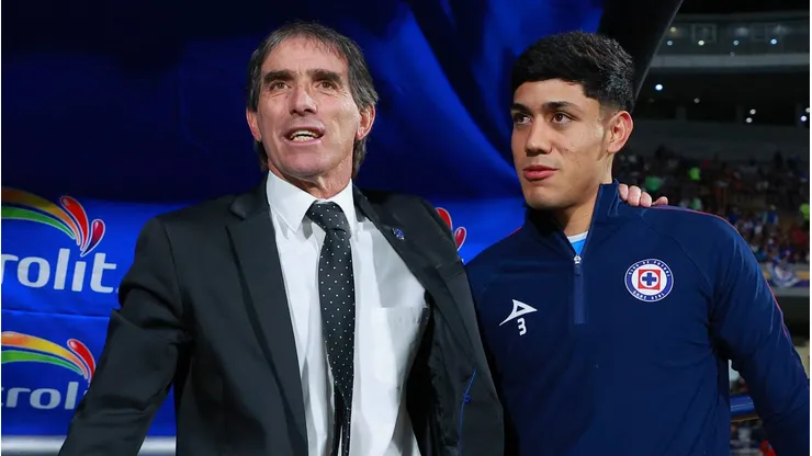 Guillermo Almada sería el principal candidato a DT de Cruz Azul.