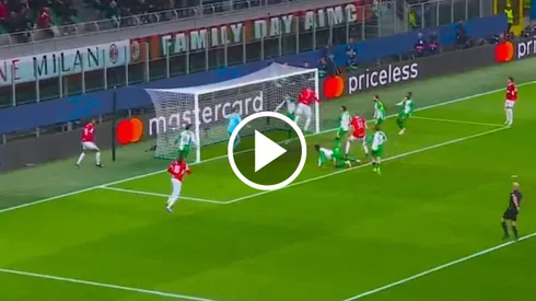 Santi Giménez anotó un gol de vestidor para Milan vs Feyenoord.