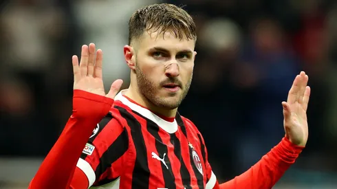 El canterano de Cruz Azul marcó ante el Feyenoord pero no pudo evitar la eliminación de su equipo en Liga de Campeones.