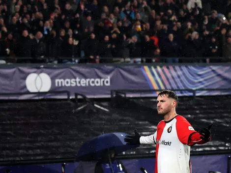 El bonito gesto de Giménez con sus ex compañeros del Feyenoord