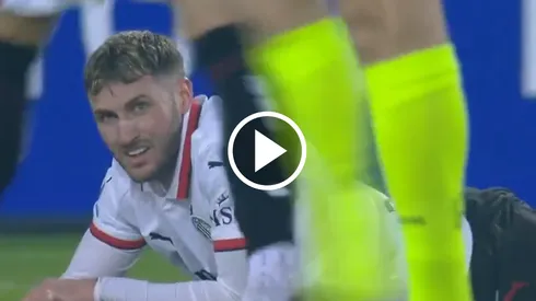 Santi Giménez no pudo anotar con el Milan.