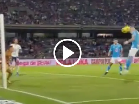 Bogusz se comió un gol insólito en el Cruz Azul vs. Gallos