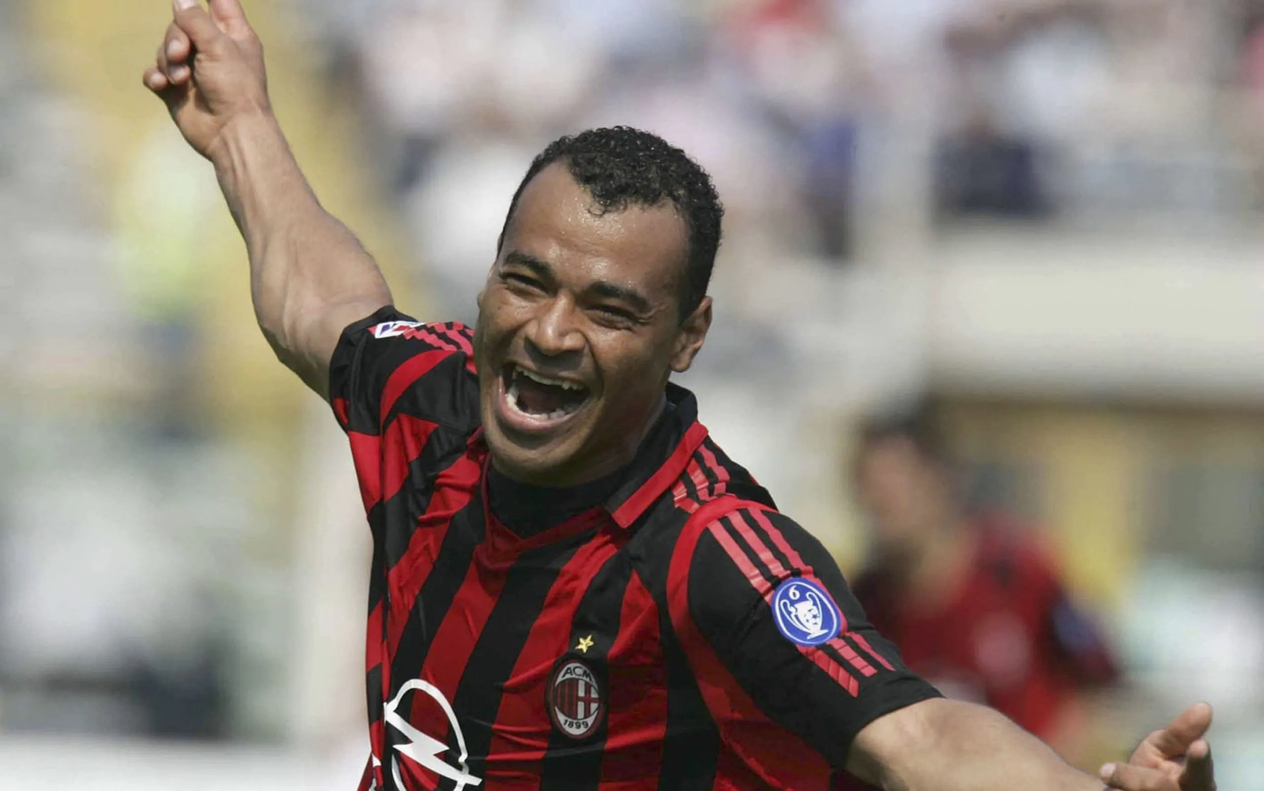 Cafú, leyenda de Milan, elogió a Santiago Giménez. (Getty Images)