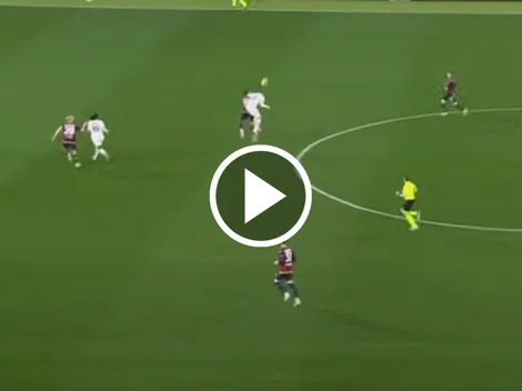 Asistencia con la espalda de Santi Giménez