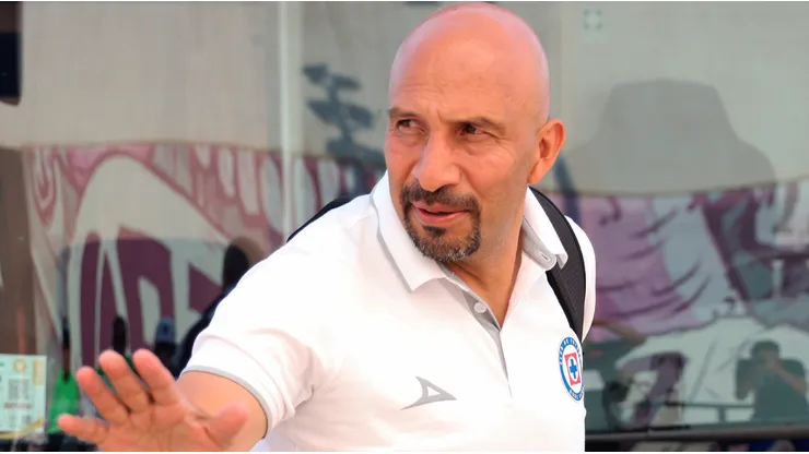 El Conejo Pérez habló en exclusiva para Vamos Azul.