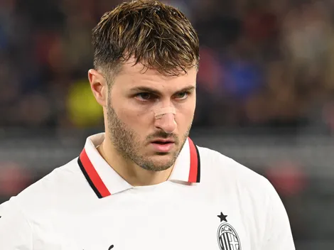 Santi Giménez podría tener nuevo DT en Milan