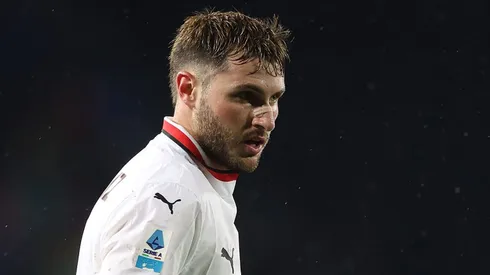 Santi Giménez se metió en la discusión sobre los mejores futbolistas de la historia.