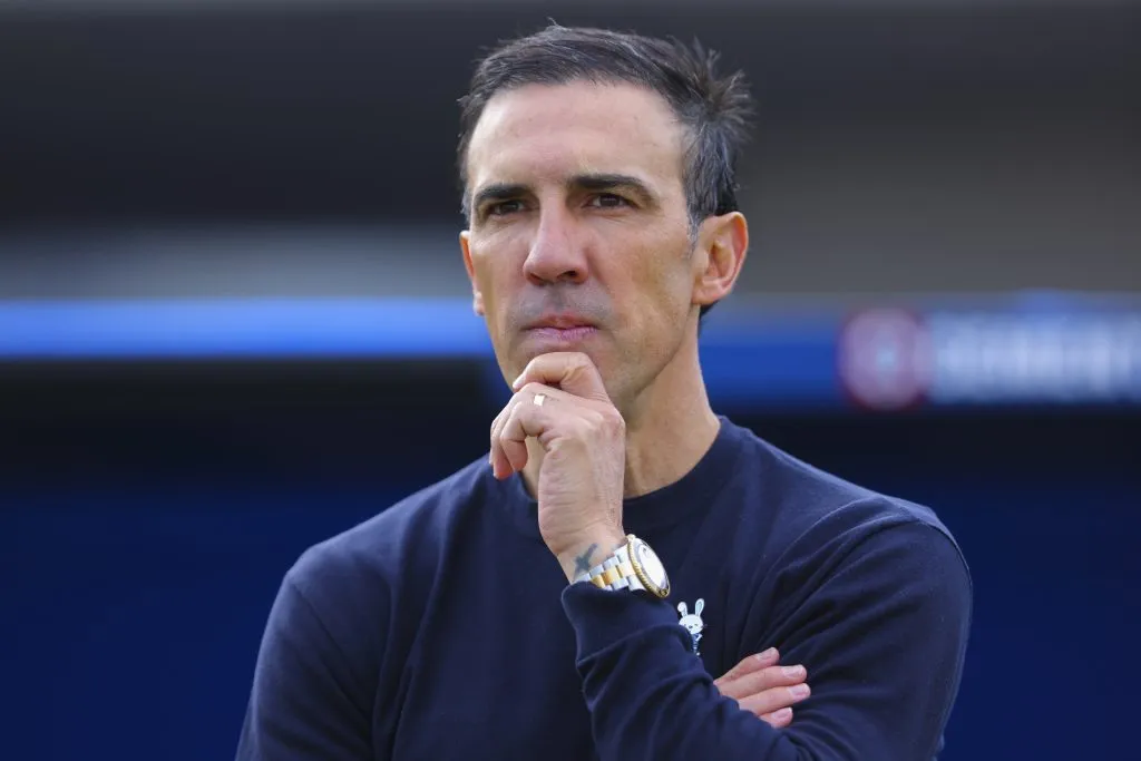 Vicente Sánchez observa partido de Cruz Azul (Getty Images)