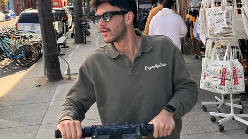 Louis Derbez fue protagonista de una portada de revista.