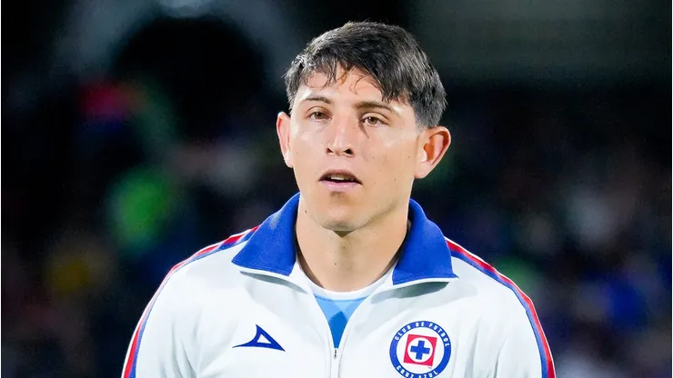 Al jugador de Cruz Azul lo confundieron en la transmisión de TV.