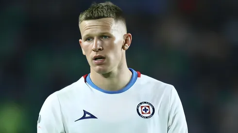 Bogusz ostenta un precioso auto alemán valuado en una fortuna