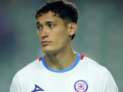 La afición de Chivas se burló de Chiquete Orozco: "Las vueltas de la vida"