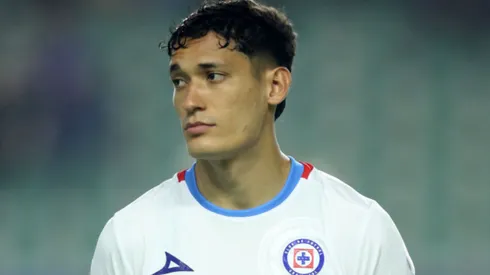 El ex defensor de Chivas fue maltratado por sus ex aficionados