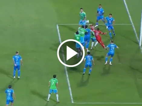 Inédito oso de Kevin Mier en el descuento de Seattle Sounders