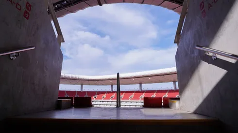 Los rojiblancos fueron sancionados con un partido sin asistencia de público y deberán cumplirlo en el choque contra los cementeros.