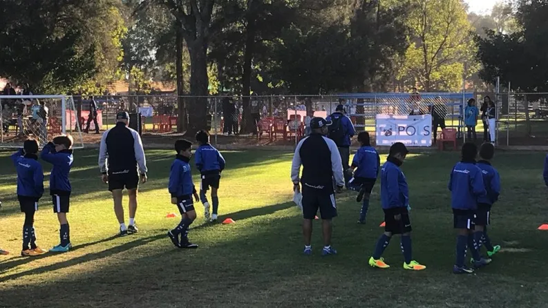 Muchos niños acuden a la escuela de porteros en honor al Gato (Max Marín Facebook).