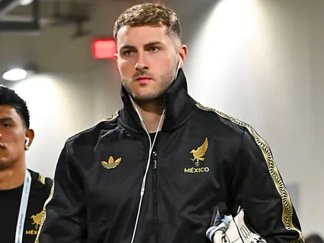 Las redes no perdonaron el juego de Santi Giménez con México