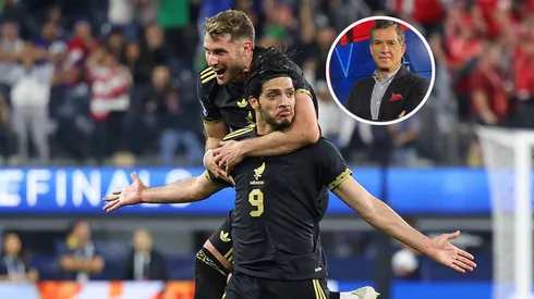 ¿Santiago Giménez o Raúl Jiménez? Javier Alarcón eligió al 9 del Tri