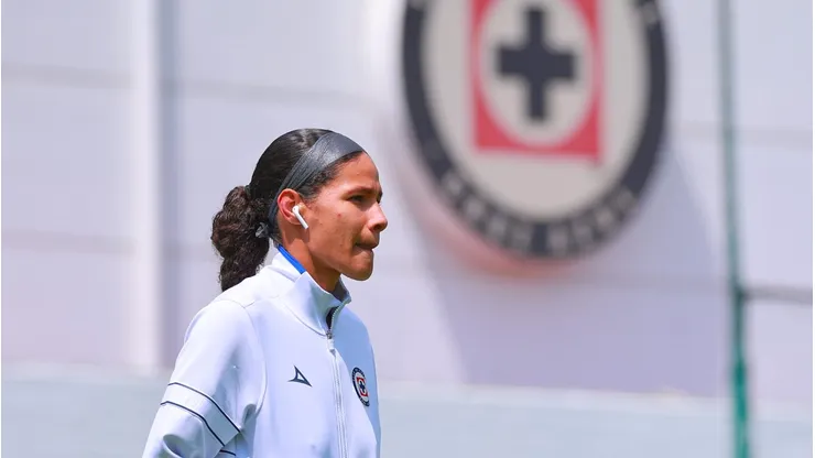 Aerial Chavarín recibió una insólita expulsión ante León.