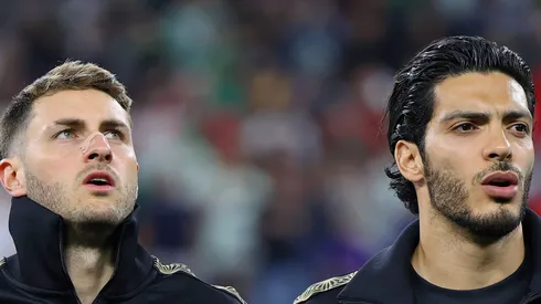 El padre de Santiago Giménez se deshizo en elogios hacia el competidor de su hijo por el puesto de titular en el TRI.