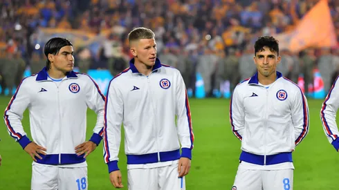 El futbolista polaco cayó con el pie derecho en el vestidor cementero.