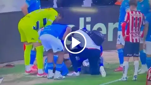 Omar Campos no pudo completar el partido ante Chivas.