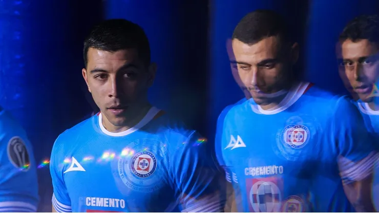 Las tres figuras de Cruz Azul, "en jaque".