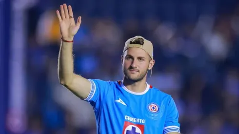 Santiago Giménez le mandó un mensaje apoyo a Cruz Azul en medio de su eliminatoria ante América por la Concachampions 2025.