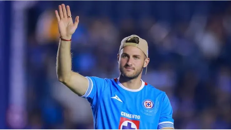 Santiago Giménez le mandó un mensaje apoyo a Cruz Azul en medio de su eliminatoria ante América por la Concachampions 2025.
