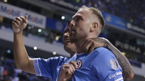 El jugador argentino celebrando uno de sus goles.