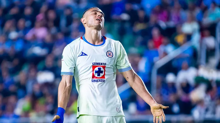 El delantero griego recibió su quinta amarilla en el duelo ante los universitarios por la fecha 14 del Clausura 2025.