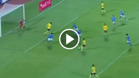 América aprovechó un error de Cruz Azul y marcó el empate parcial.