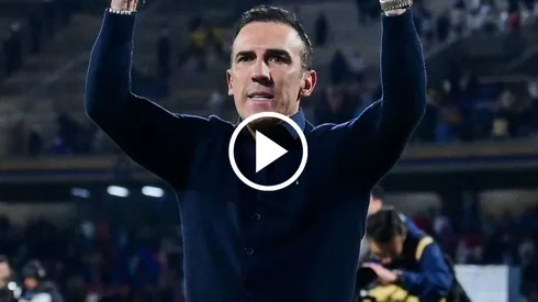 Así fue la ovación que recibió Vicente Sánchez: "Que de la mano..."