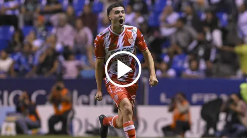 ¿Cruz Azul debe ficharlo? José Paradela marcó el gol de la temporada
