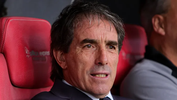 El entrenador uruguayo es el candidato que más gusta en los despachos para hacerse cargo del banquillo de los cementeros.