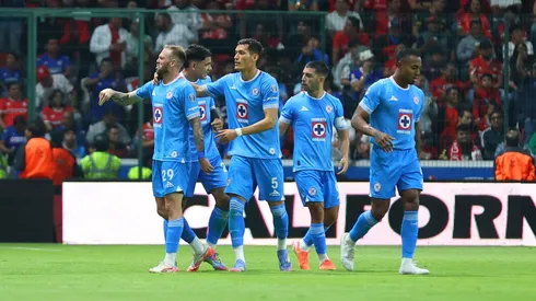 La afición estalló contra uno de los futbolistas de Cruz Azul.