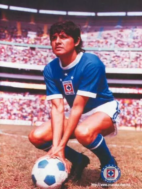 Fernando Bustos, ídolo de Cruz Azul. (X @mosquetero_azul)