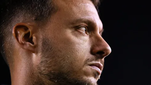 El entrenador argentino está más fuera que dentro del club portugués a falta de tres fechas para el cierre del campeonato.