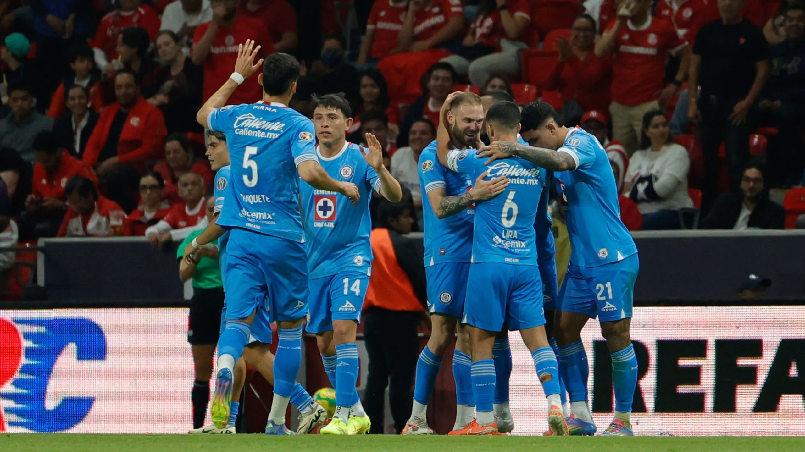 Cruz Azul, en festejo de gol. (Imago 7)