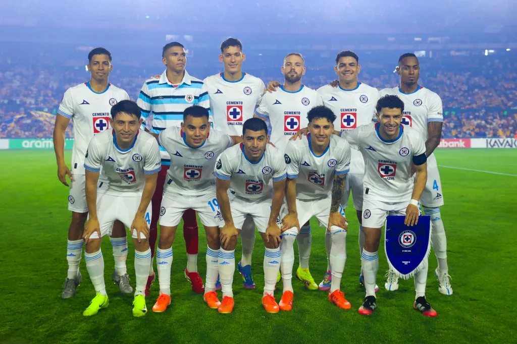 Vicente Sánchez tendrá de regreso a Lorenzo Faravelli y aún persisten dos dudas. (IMAGO7)