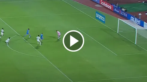 El mediocampista uruguayo se comió el primero de los cementeros tras un mano a mano con Nahuel Guzmán.