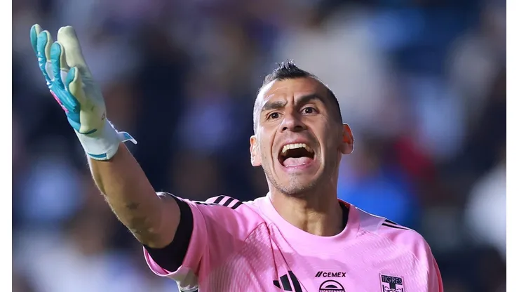 Nahuel Guzmán denunció ayuda arbitral a Cruz Azul ante Tigres.
