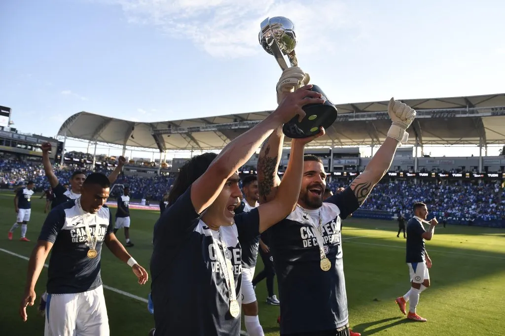 Shaggy Martínez consiguió el Torneo Clausura y el Campeón de Campeones 2021 con Cruz Azul. (Imago7)