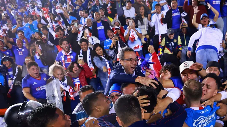 Los fanáticos saben retribuir con cariño la entrega en el campo y el buen desempeño a lo largo de la campaña.