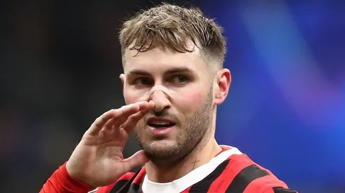 Santi Giménez apunta a volver a ser titular en Milan.